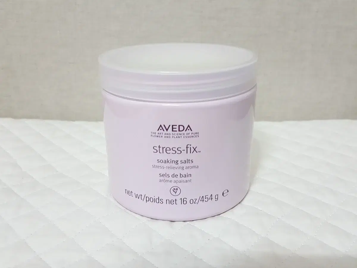 새상품)AVEDA 스트레스 픽스 소킹 솔트(입욕 미네랄 소금) 454g